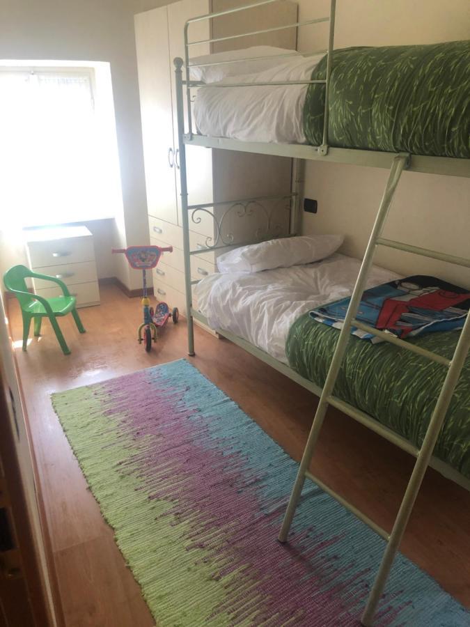 Ficarra Apartments Mezzegra Buitenkant foto